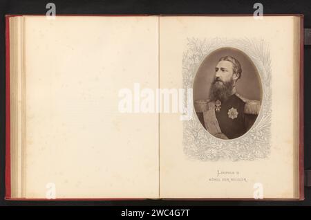 Production photographique d'un portrait peint de Léopold II, Roi de Belgique, Anonyme, c. 1875 - en 1880 ou avant photographie papier tirage blanc roi. personnages historiques Banque D'Images