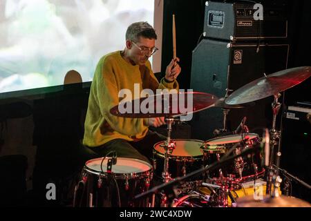 New York, États-Unis. 13 janvier 2024. Mark Guiliana se produit lors du Winter JazzFest Brooklyn Marathon au Superior Ingredients à New York le 13 janvier 2024. (Photo de Lev Radin/Sipa USA) crédit : SIPA USA/Alamy Live News Banque D'Images