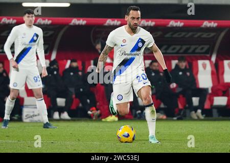 Monza, Italie. 13 janvier 2024. Hakan Calhanoglu (FC Inter) lors du match de football de Serie A entre l'AC Monza et le FC Internazionale le 13 janvier 2024 au stade U-Power de Monza, Italie - photo Morgese-Rossini/DPPI crédit : DPPI Media/Alamy Live News Banque D'Images