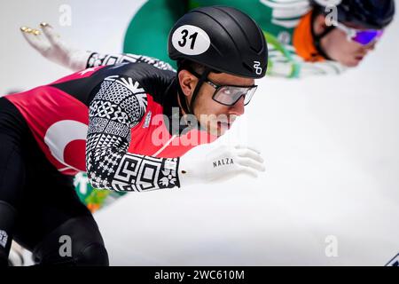 Gdansk, Pologne. 14 janvier 2024. GDANSK, POLOGNE - 14 JANVIER : Furkan Akar, de Turquie, concourt sur le 1000m masculin lors des Championnats d'Europe de patinage de vitesse sur courte piste ISU à Hala Olivia, le 14 janvier 2024 à Gdansk, en Pologne. (Photo Andre Weening/Orange Pictures) crédit : dpa/Alamy Live News Banque D'Images