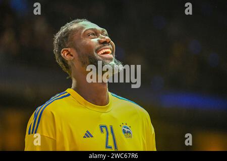 Berlin, Deutschland 14. Januar 2024 : 1. BBL - 2023/2024 - Alba Berlin vs. Würzburg baskets im Bild : Khalifa Koumadje (Alba Berlin) lacht beim warmup Banque D'Images