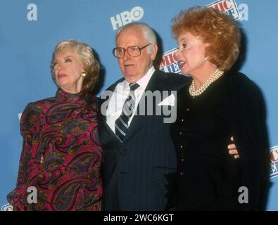 **PHOTO DE FICHIER** Joyce Randolph est décédée. Joyce Randolph, Art Carney, Audrey Meadows, 1991, photo de Michael Ferguson/PHOTOlink/MediPunch Banque D'Images