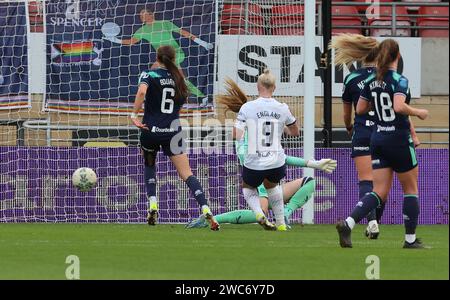 Londres, Royaume-Uni. 14 janvier 2024. Bethany Angleterre de Tottenham Hotspur Women marque lors du match de football féminin de FA Cup entre Tottenham Hotspur Women et Sheffield United Women à Brisbane Road à Londres, Grande-Bretagne, le 14 janvier 2024. Crédit : action Foto Sport/Alamy Live News Banque D'Images