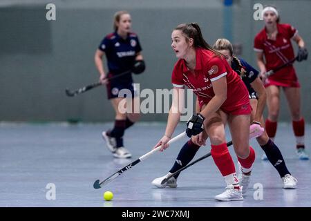 Mannheim, Deutschland. 14 janvier 2024. Sarah Kardorf (TSVMH, 7), Am ball, Aktion, action, Spielszene, 14.01.2024, Mannheim (Deutschland), Hallenhockey, 1. Bundesliga Süd, Damen, Mannheimer HC - TSV Mannheim crédit : dpa/Alamy Live News Banque D'Images