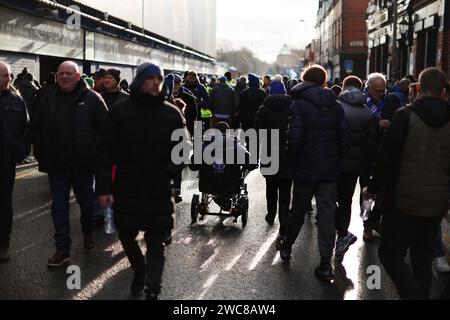 Liverpool, Royaume-Uni. 14 janvier 2024. Fans d'Everton avant le match de Premier League à Goodison Park, Liverpool. Le crédit photo devrait être : Gary Oakley/Sportimage crédit : Sportimage Ltd/Alamy Live News Banque D'Images