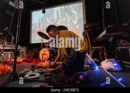 Mark Guiliana se produit lors du Winter JazzFest Brooklyn Marathon au Superior Ingredients à New York le 13 janvier 2024 Banque D'Images