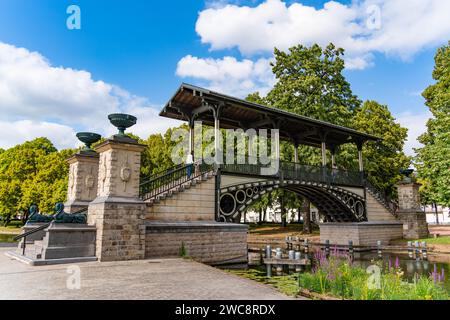 Pont Napoléon, un pont sur le Canal de la moyenne Deule à Lille, France Banque D'Images