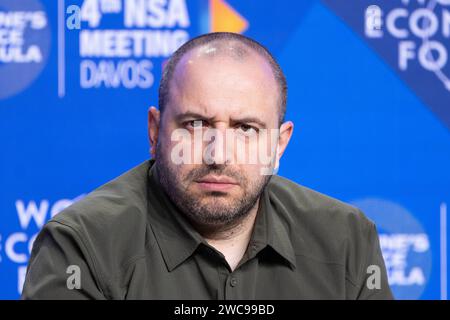 Davos, Suisse. 14 janvier 2024. Rustem Umyerev, ministre ukrainien de la Défense, participe à une conférence de presse lors de la quatrième réunion des conseillers à la sécurité nationale (NSA) sur la formule de paix pour l’Ukraine. Un jour avant le début du Forum économique mondial (FEM) à Davos, l’Ukraine et la Suisse y organisent la 4e Conférence de Formule de paix ukrainienne. Crédit : Hannes P. Albert/dpa/Alamy Live News Banque D'Images