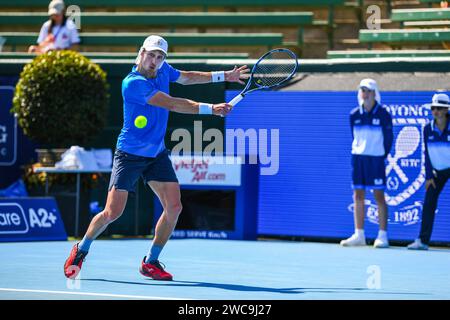 Melbourne, Australie. 12 janvier 2024. Polmans Marc, de l'Australie, joue contre Gasquet Richard, de la France, lors du match de clôture du tournoi de tennis Care Wellness Kooyong Classic au Kooyong Lawn tennis Club. Score final ; Polmans Marc 0:2 Gasquet Richard. Crédit : SOPA Images Limited/Alamy Live News Banque D'Images