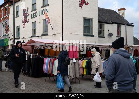 21 janvier 2022 : jour de marché à Hucknall, Nottinghamshire. La ville fait partie de la circonscription de Sherwood, un siège marginal actuellement occupé par les conservateurs. Banque D'Images