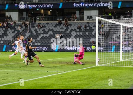 A-Leagues Unite Round - Perth Glory 3-4 Wellington Phoenix - 14 janvier 2024. Wellington Phoenix est revenu au sommet de l'échelle de l'Isuzu Ute A-League Banque D'Images