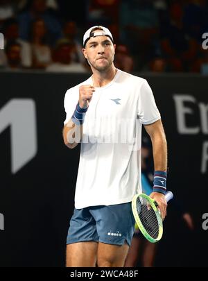 Melbourne, Australie. 15 janvier 2024. Tennis : Grand Chelem - Open d'Australie, simple masculin, 1e tour. Hijikata (Australie) − Struff (Allemagne). Jan-Lennard Struff réagit. Crédit : Frank Molter/dpa/Alamy Live News Banque D'Images