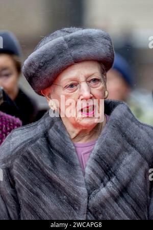 Copenhague, Danemark. 15 janvier 2024. La reine Margrethe du Danemark arrive au Parlement de Copenhague, le 15 janvier 2024, pour assister à la célébration au Parlement danois du changement de trône photo : Albert Nieboer/Netherlands OUT/point de vue OUT Credit : dpa Picture alliance/Alamy Live News Banque D'Images