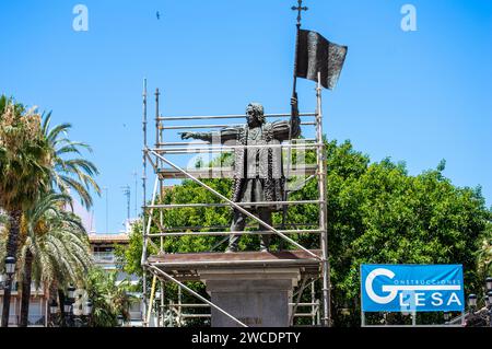 HUELVA, ESPAGNE - 11 JUIN 2023 : statue de Christophe Colomb à Huelva, Espagne le 11 juin 2023 Banque D'Images