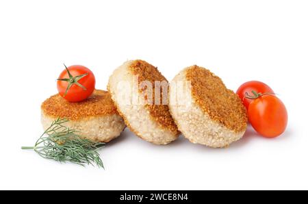 Côtelettes de viande savoureuses, aneth et tomates sur fond blanc Banque D'Images