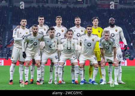 Milan, Italie. 14 janvier 2024. L'équipe AS Roma s'aligne lors du match de football Serie A 2023/24 entre l'AC Milan et L'AS Roma au stade San Siro. Score final ; Milan 3:1 Roma crédit : SOPA Images Limited/Alamy Live News Banque D'Images