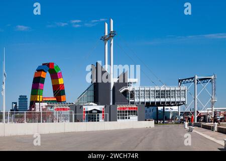 Le Havre, France - août 05 2020 : le Centre portuaire est un lieu d'éducation, d'interprétation et de rencontres permettant à tous les publics de découvrir le port Banque D'Images