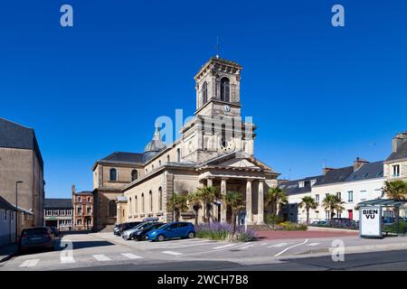 Cherbourg-en-Cotentin, France - août 06 2020 : l'église Saint-Clément est construite dans le quartier du Val-de-Saire, face à l'hôpital Pasteur, entre-temps Banque D'Images