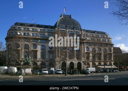 Paris, France - janvier 16 2018 : le cercle national des armées est un institut public administratif social et culturel Banque D'Images