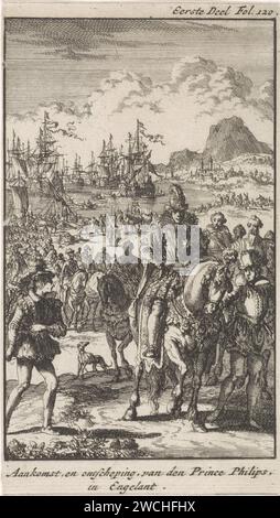 Prince héritier Philip terres en Angleterre, 1554, Jan Luyken, 1699 impression Prince héritier Philip à cheval au premier plan. Il n'est arrivé en Angleterre qu'avec sa cour. En arrière-plan la flotte espagnole. Imprimeur : Amsterdambookseller : la Haye papier gravure Angleterre Banque D'Images