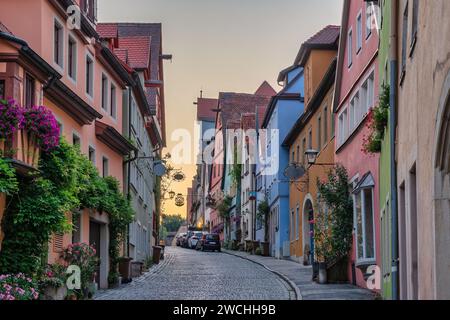 Rothenburg ob der Tauber Allemagne, horizon de la ville au lever du soleil avec maison colorée la ville sur la route romantique de l'Allemagne Banque D'Images