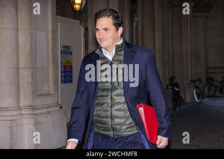 Downing Street, Londres, Royaume-Uni. 16 janvier 2024. Johnny Mercer, député et ministre d’État (ministre des anciens combattants) au Cabinet Office, assiste à la réunion hebdomadaire du Cabinet au 10 Downing Street. Photo par Amanda Rose/Alamy Live News Banque D'Images