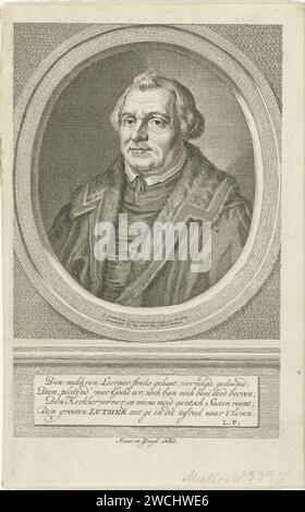 Portrait de Martin Luther, Jacob Houbraken, 1779 - 1780 estampe buste à gauche de Martin Luther dans un ovale. Le portrait repose sur un socle sur lequel un verset de quatre lignes en gravure sur papier hollandaise Amsterdam Banque D'Images