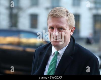 Londres, Royaume-Uni. 16 janvier 2024. Oliver Dowden, chancelier du duché de Lancaster arrive pour la réunion du Cabinet. Crédit : Uwe Deffner/Alamy Live News Banque D'Images