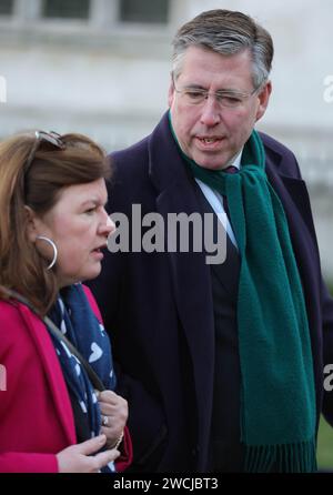 Londres, Royaume-Uni. 16 janvier 2024. Image © Licence à Parsons Media. 16/01/2024. Londres, Royaume-Uni. Service de Thanksgiving pour Betty Boothroyd. 1922 le président du comité Sir Graham Brady assiste à un service de Thanksgiving pour la vie et le travail de la très honorable Baroness Boothroyd a lieu à l'église St Margaret's Westminster Abbey, Londres. Photo de crédit : andrew parsons/Alamy Live News Banque D'Images