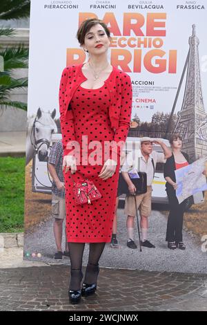 Rome, Italie. 16 janvier 2024. Chiara Francini assiste au photocall d'un film pare parecchio Parigi sur la Piazza Cavour. Crédit : SOPA Images Limited/Alamy Live News Banque D'Images