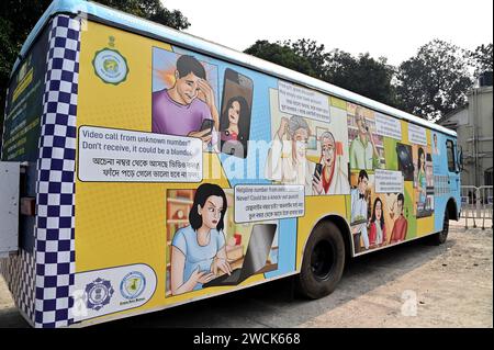 La ville de Joy Kolkata va assister à sa toute première prise de conscience de la cybersécurité pour créer une prise de conscience de masse sur Cybe rSecurity Throgh BUS mobile. Banque D'Images