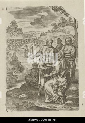 Le miracle des sept pains et des deux poissons, Abraham de Bruyn, d'après Chrispijn van den Broeck, 1583 print Illustration de livre dans l'histoire du miracle des sept pains et des deux poissons (Matthieu 15 : 32-38). Le Christ veut donner la foule qui est venue l’écouter. Les apôtres n'ont que sept pains et quelques poissons. Christ bénit cette nourriture et la fait distribuer à la foule. Tout le monde avait beaucoup à manger et quand tout le monde était saturé, il y avait encore de la nourriture à finir. L'impression contient une légende avec une référence au passage de la Bible qui l'accompagne. Anvers gravure sur papier Christ bl Banque D'Images