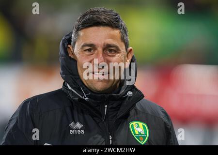 Rotterdam, Nederland. 16 janvier 2024. ROTTERDAM, NEDERLAND - JANVIER 16 : entraîneur principal Darije Kalezic d'ado Den Haag lors du match de 3e tour de la Toto KNVB Cup entre l'Excelsior Maassluis et ado Den Haag au Sparta-Stadion Het Kasteel le 16 janvier 2024 à Rotterdam, Nederland. (Photo Hans van der Valk/Orange Pictures) crédit : Orange pics BV/Alamy Live News Banque D'Images