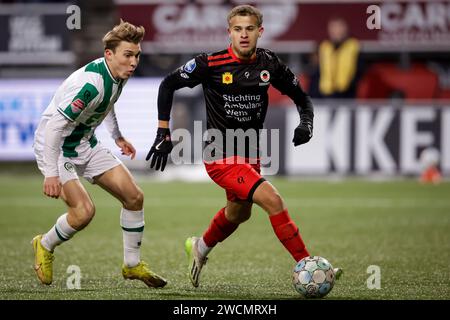 Rotterdam, pays-Bas. 16 janvier 2024. ROTTERDAM, PAYS-BAS - 16 JANVIER : Kenzo Goudmijn de l'Excelsior Rotterdam dribble avec le ballon lors du match de la Toto KNVB Cup entre l'Excelsior Rotterdam et le FC Groningen au Van Donge & de Roo Stadion le 16 janvier 2024 à Rotterdam, pays-Bas. (Photo Broer van den Boom/Orange Pictures) crédit : Orange pics BV/Alamy Live News Banque D'Images