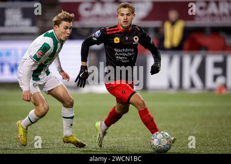 Rotterdam, pays-Bas. 16 janvier 2024. ROTTERDAM, PAYS-BAS - 16 JANVIER : Kenzo Goudmijn de l'Excelsior Rotterdam dribble avec le ballon lors du match de la Toto KNVB Cup entre l'Excelsior Rotterdam et le FC Groningen au Van Donge & de Roo Stadion le 16 janvier 2024 à Rotterdam, pays-Bas. (Photo Broer van den Boom/Orange Pictures) crédit : dpa/Alamy Live News Banque D'Images