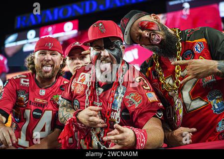 Tampa Bay, Floride, États-Unis, 15 janvier 2024, Tampa Bay Buccaneers fans au Raymond James Stadium. (Crédit photo : Marty Jean-Louis/Alamy Live News Banque D'Images