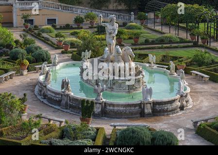 Fontaine de Neptune vers 1900, dans le jardin de la Villa del principe, Palazzo di Andrea Doria, Piazza dei principe, Gênes. Italie Banque D'Images