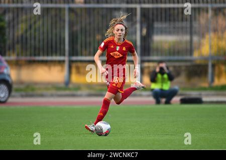 *** En action lors du match féminin Coppa Italia Frecciarossa entre Napoli Women et AS Roma Women au Stadio Giuseppe Piccolo le 16 janvier 2024 à Cercola (NA), Italie. Crédit : Nicola Ianuale/Alamy Live News Banque D'Images