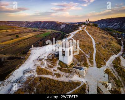 vue aérienne du monastère de grotte à butuceni moldavie Banque D'Images