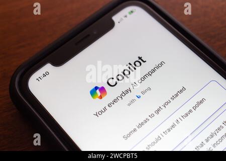 Vancouver, CANADA - janvier 2 2024 : site Web Microsoft CoPilot vu sur un écran iPhone. CoPilot est un chatbot développé par MS Banque D'Images
