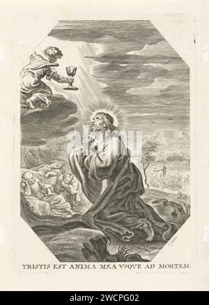 Christ dans le Hof van Getsemane, Cornelis Galle (I), 1586 - 1650 print juste avant sa capture, Christ prie pour l'aide à la cour de Getsemane. Un ange apparaît devant lui avec un calice dans les mains. En arrière-plan à gauche les disciples endormis, à droite les soldats qui approchent. Troisième tirage d'une série de 13, avec des performances de l'histoire souffrante du Christ. Gravure sur papier du sud des pays-Bas agonie du Christ : pour le réconforter, un ou plusieurs anges apparaissent au Christ avec un calice et/ou une croix. Agonie du Christ ; trois (ou onze) apôtres dormant Banque D'Images