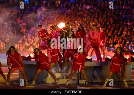 Tones et moi nous divertissons avant le match à la finale Angleterre - Espagne de la coupe du monde féminine de la FIFA 2023 Australie et Nouvelle-Zélande, Sydney, Australie 20e A. Banque D'Images