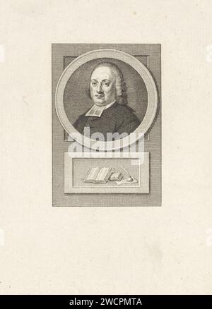 Portrait de Christianus Carolus Hendricus van der AA, Reinier Vinkeles (I), d'après Jacobus Buys, 1783 - 1795 tirage Portrait du pasteur Haarlem Christianus Carolus Hendricus van der AA. Puits d'encre de gravure du papier Amsterdam. Livre - MM - livre ouvert Banque D'Images