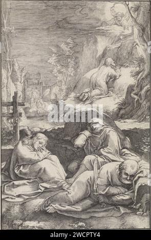 Christ dans le Hof van getemane, Louis Auseram, d'après Hendrick Goltzius, 1623 print Christ prie à la cour de Getsémane. Un ange lui apparaît et lui montre un calice. Au premier plan trois disciples endormis. Le groupe de soldats arrive par le Stadspoort sur la droite. Anvers gravure sur papier agonie du Christ : pour le réconforter un ou plusieurs anges apparaissent au Christ avec un calice et/ou une croix. Agonie du Christ ; trois (ou onze) apôtres dormant Banque D'Images