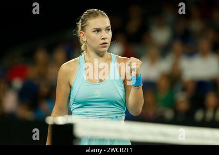 Melbourne, Australie. 17e. Jan., 2024. La joueuse de tennis russe Maria Timofeeva célèbre l'Open d'Australie au Melbourne Park le jeudi 17 janvier 2024. © Juergen Hasenkopf / Alamy Live News Banque D'Images