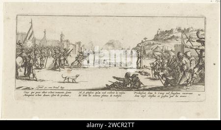 Mesures pénales : le peloton d'exécution, anonyme, d'après Jacques Callot, 1677 - 1690 imprimer dans un espace ouvert dans un camp militaire près d'un château, de nombreux soldats regardent comment un homme lié par un poteau est abattu par un peloton d'exécution. Il y a déjà deux cadavres au sol à côté du poteau. Sous le spectacle, un verset français de six lignes. Cette impression fait partie d'une série de 17 (18 incl. Title print) imprime avec des performances de divers types de misère que la guerre implique. Imprimeur : pays-Bas (éventuellement)éditeur : Amsterdampublisher : exécution de gravure sur papier de Paris  sanction disciplinaire militaire. camp (militaire) avec dix Banque D'Images