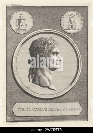 Portrait de l'empereur Claudius Ier, Jan Caspar Philips, 1746 estampe Médaille avec le portrait de Claudius Ier (Tibère Claudius Drusus César), empereur romain. Dans les coins supérieurs des pièces romaines. Pièce de gravure sur papier Amsterdam Banque D'Images