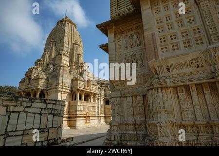 Chittorgarh, Inde - 6 janvier 2024 : Temple Meera et Temple Kumbha Shyam au fort de Chittorgarh à Chittorgarh, Rajasthan, Inde. Banque D'Images