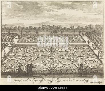 Jardin sur le côté sud de Paleis Soestdijk, Hendrik de Leth, 1725 - 1747 imprimer vue sur le jardin paysager avec des figures de marche sur le côté sud du palais Soestdijk. L'estampe fait partie d'une série de seize visages sur le palais Soestdijk et le domaine associé. palais de gravure de papier. Jardin français ou architectonique ; jardin formel Soestdijk Palace Banque D'Images