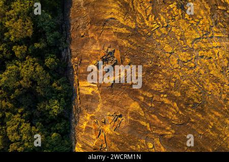 Une vue aérienne du paysage unique des collines Matobo au Zimbabwe. Banque D'Images